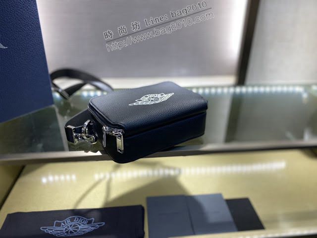 Dior男包 迪奧喬丹聯名斜挎包AND SHAWN手拿包 Dior肩背斜挎包  dfk1501